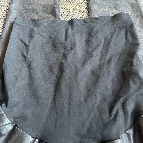 NWT Black faux leather stretch Maternity Leggings - Picture 3 of 4